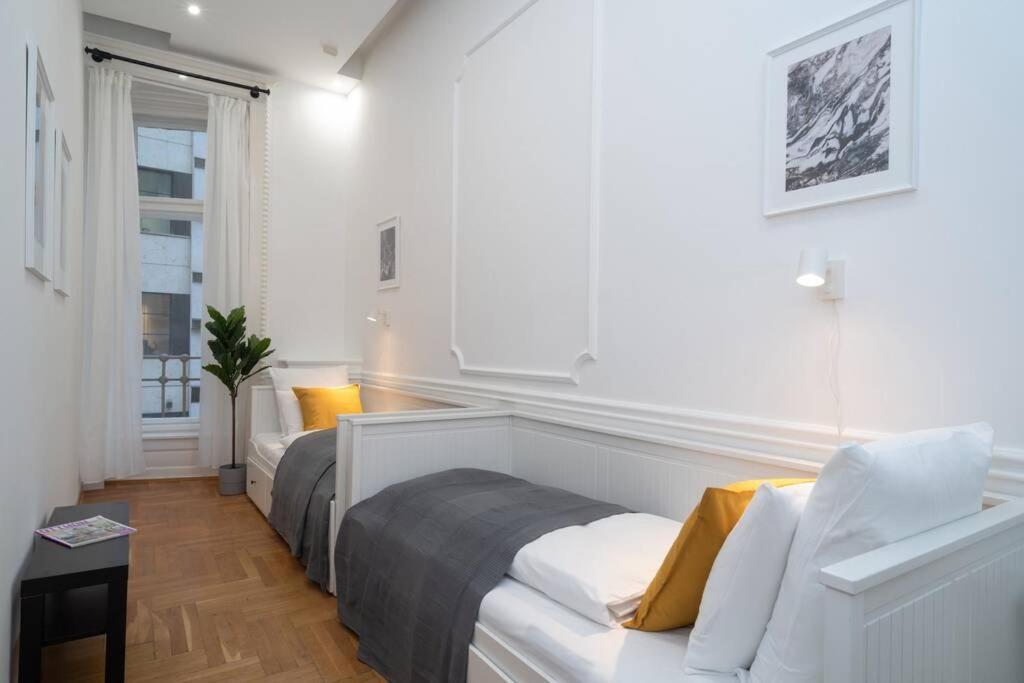 Best Located, 150 M2 5 Bedrooms Apt., Budapeste Exterior foto