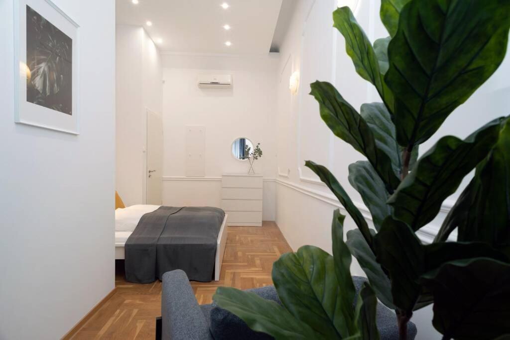 Best Located, 150 M2 5 Bedrooms Apt., Budapeste Exterior foto