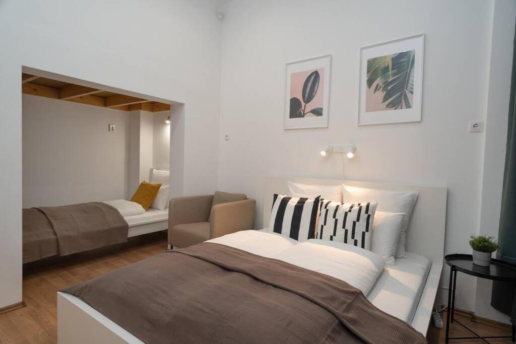 Best Located, 150 M2 5 Bedrooms Apt., Budapeste Exterior foto